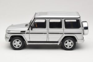 Mercedes G500 W463 LWB Edycja Dealerska Srebrny AUTOart 1:18 B66962142 Metal — zdjęcie 4 z 8