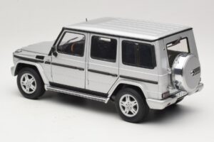 Mercedes G500 W463 LWB Edycja Dealerska Srebrny AUTOart 1:18 B66962142 Metal — zdjęcie 7 z 8