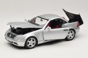 Mercedes SLK230 R170 AMG Roadster Srebrny UT Models 1:18 26152 Metal — zdjęcie 2 z 8