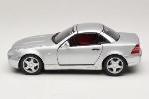 Mercedes SLK230 R170 AMG Roadster Srebrny UT Models 1:18 26152 Metal — zdjęcie 4 z 8