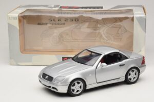 Mercedes SLK230 R170 AMG Roadster Srebrny UT Models 1:18 26152 Metal — zdjęcie 8 z 8