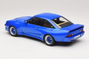 Opel Manta B Niebieski Metalik MCG 1:18 MCG18258 Metal — zdjęcie 5 z 6