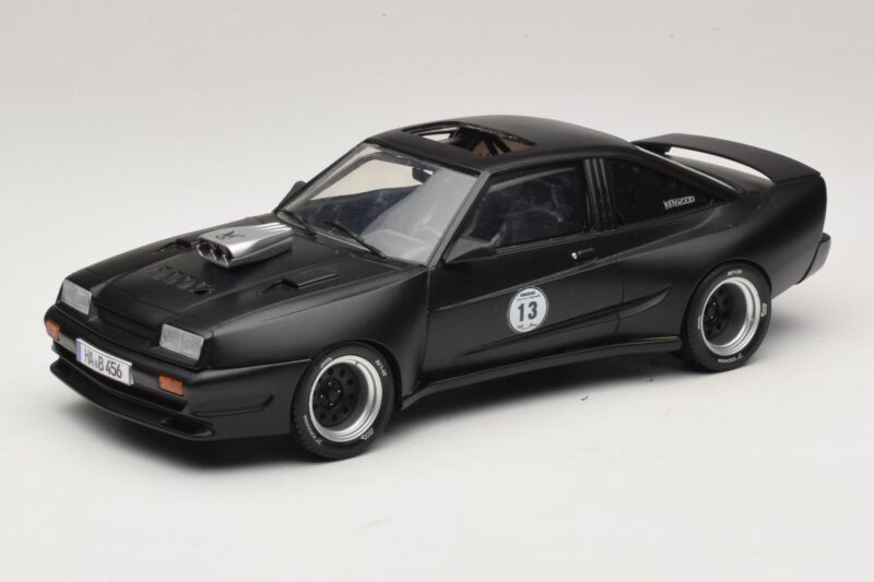Opel Manta B Custom Czarny Mat Kenwood MCG 1:18 MCG18095 Metal