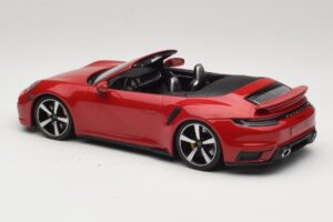Porsche 911 992 Turbo S Kabriolet Ciemnoczerwony Minichamps 1:18 PORSCHE007 Metal — zdjęcie 5 z 6