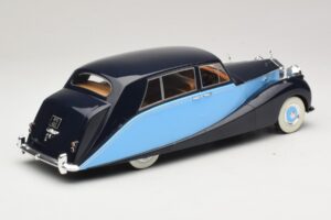 Rolls-Royce Silver Wraith Empress by Hooper Czarny & Ciemnoniebieski MCG 1:18 MCG18051 Metal — zdjęcie 2 z 6