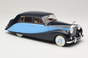 Rolls-Royce Silver Wraith Empress by Hooper Czarny & Ciemnoniebieski MCG 1:18 MCG18051 Metal — zdjęcie 4 z 6