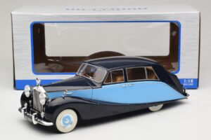 Rolls-Royce Silver Wraith Empress by Hooper Czarny & Ciemnoniebieski MCG 1:18 MCG18051 Metal — zdjęcie 6 z 6
