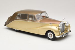 Rolls-Royce Silver Wraith Empress by Hooper Brązowy & Złoty MCG 1:18 MCG18000 Metal — zdjęcie 4 z 6