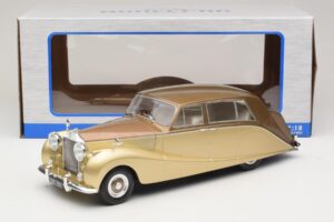 Rolls-Royce Silver Wraith Empress by Hooper Brązowy & Złoty MCG 1:18 MCG18000 Metal — zdjęcie 6 z 6