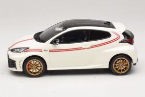 Toyota GR Yaris TGR Italy Edycja Limitowana Pure White Otto 1:18 OT1183 Żywica — zdjęcie 3 z 6