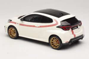 Toyota GR Yaris TGR Italy Edycja Limitowana Pure White Otto 1:18 OT1183 Żywica — zdjęcie 5 z 6