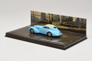 Alfa Romeo 8C 2900B Lungo Jasnoniebieski Minichamps 1:43 436120420 Metal — zdjęcie 3 z 5