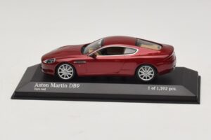 Aston Martin DB9 Czerwony Metalik Minichamps 1:43 400137340 Metal