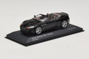 Aston Martin DBS Volante Czarny Metalik Minichamps 1:43 400137930 Metal — zdjęcie 2 z 4