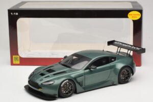 Aston Martin V12 Vantage GT3 Zielony AUTOart 1:18 81306 Metal — zdjęcie 6 z 6