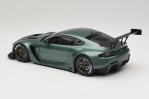 Aston Martin V12 Vantage GT3 Zielony AUTOart 1:18 81306 Metal — zdjęcie 5 z 6