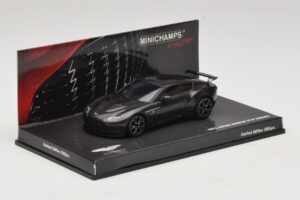 Aston Martin V12 Zagato Scintilla Silver Minichamps 1:43 437137221 Metal — zdjęcie 2 z 5