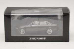 Audi A4 B8 Brązowy Metalik Minichamps 1:43 410011000 Metal — zdjęcie 3 z 3
