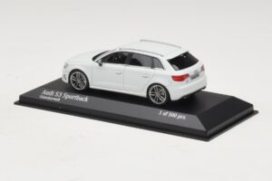 Audi S3 8V Sportback Biały Minichamps 1:43 437013010 Metal — zdjęcie 3 z 4