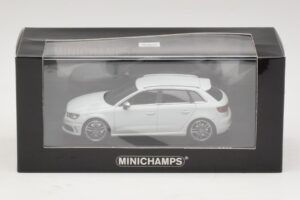 Audi S3 8V Sportback Biały Minichamps 1:43 437013010 Metal — zdjęcie 4 z 4