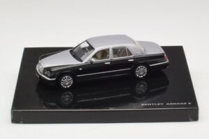 Bentley Arnage R Srebrny Minichamps 1:43 Bentley Arnage R Srebrny Minichamps 1:43 BL387 Metal