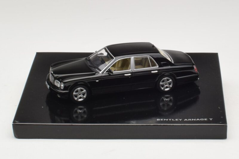 Bentley Arnage T Czarny Minichamps 1:43 Bentley Arnage T Czarny Minichamps 1:43 BL323 Metal