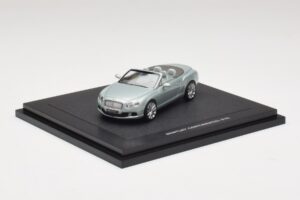 Bentley Continental GTC Light Grey Metallic Minichamps 1:43 Bentley Continental GTC Light Grey Metallic Minichamps 1:43 BL907 Metal
