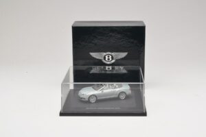 Bentley Continental GTC Light Grey Metallic Minichamps 1:43 BL907 Metal — zdjęcie 4 z 4