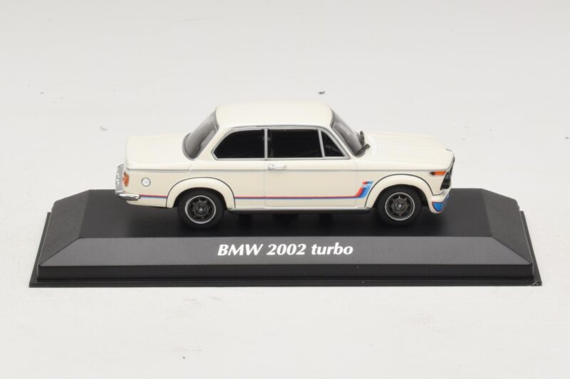 BMW 2002 Turbo Biały Maxichamps 1:43 BMW 2002 Turbo Biały Maxichamps 1:43 940022201 Metal
