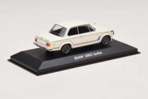 BMW 2002 Turbo Biały Maxichamps 1:43 940022201 Metal — zdjęcie 2 z 4