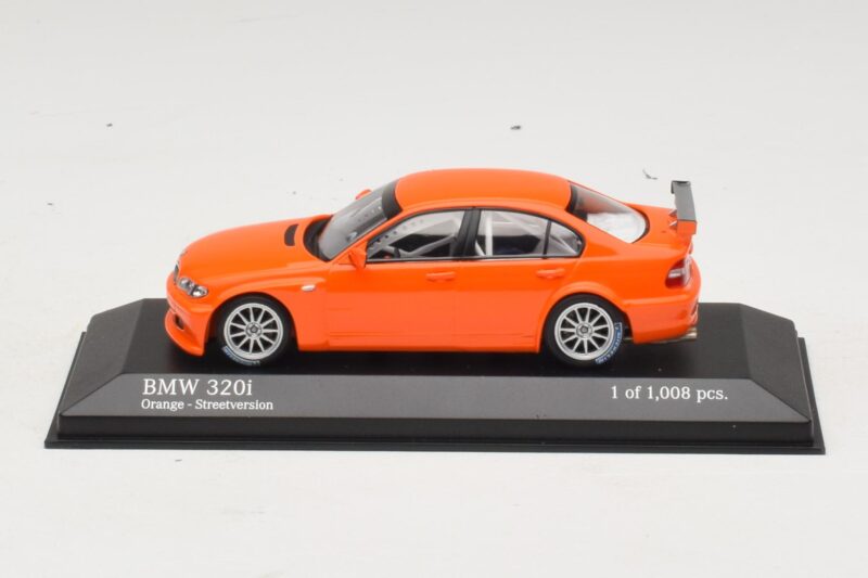 BMW 320i E46 Wersja Uliczna Pomarańczowy Minichamps 1:43 BMW 320i E46 Wersja Uliczna Pomarańczowy Minichamps 1:43 400052400 Metal
