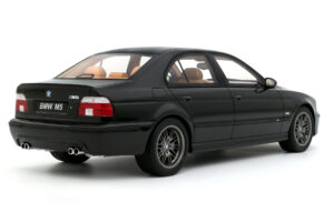 BMW M5 E39 Black Sapphire Metallic Otto 1:18 OT1338 Żywica — zdjęcie 2 z 4