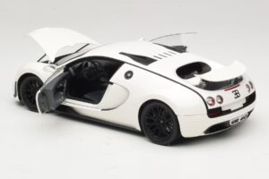 Bugatti Veyron Super Sport Biały Minichamps 1:18 100110844 Metal — zdjęcie 5 z 8