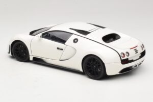 Bugatti Veyron Super Sport Biały Minichamps 1:18 100110844 Metal — zdjęcie 7 z 8