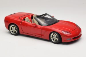 Chevrolet Corvette C6 Kabriolet Czerwony AUTOart 1:18 71221 Metal — zdjęcie 6 z 8