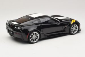 Chevrolet Corvette C7 Grand Sport Czarny z Białymi Pasami AUTOart 1:18 71273 Kompozyt — zdjęcie 3 z 8