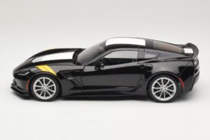 Chevrolet Corvette C7 Grand Sport Czarny z Białymi Pasami AUTOart 1:18 71273 Kompozyt — zdjęcie 4 z 8