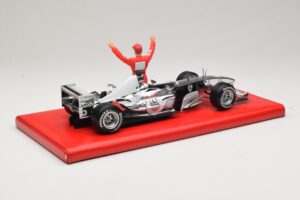 Ferrari F2004 #1 M. Schumacher Six Time World Champion 2004 Chrom Srebrny Hot Wheels 1:18 C7332 Metal — zdjęcie 2 z 6