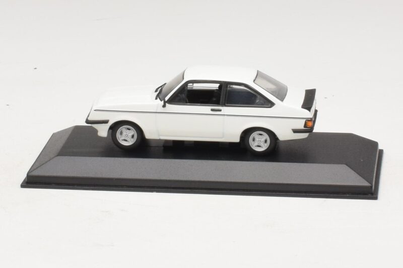 Ford Escort Mk1 TC Biały Minichamps 1:43 Ford Escort Mk1 TC Biały Minichamps 1:43 400081070 Metal