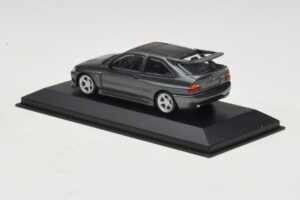Ford Escort RS Cosworth Ciemnozielony Metalik Minichamps 1:43 430086300 Metal — zdjęcie 3 z 4