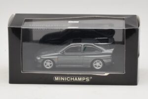 Ford Escort RS Cosworth Ciemnozielony Metalik Minichamps 1:43 430086300 Metal — zdjęcie 4 z 4