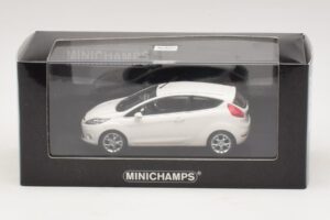 Ford Fiesta Mk6 Biały Minichamps 1:43 400088002 Metal — zdjęcie 4 z 4
