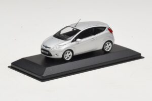 Ford Fiesta Mk7 Moondust Silver Metallic Minichamps 1:43 403088003 Metal — zdjęcie 2 z 4