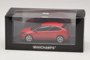 Ford Focus ST Mk2 Czerwony Minichamps 1:43 400087301 Metal — zdjęcie 4 z 4