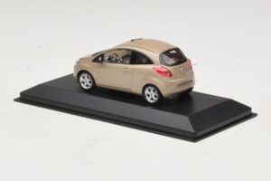 Ford Ka Mk2 Bronze Metallic Minichamps 1:43 FORD007 Metal — zdjęcie 3 z 4