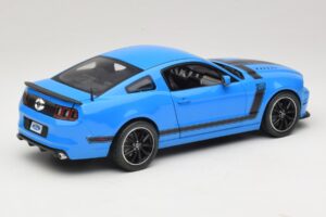 Ford Mustang Boss 302 S197 Niebieski Shelby Collectibles 1:18 25414S Metal — zdjęcie 3 z 8