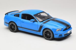 Ford Mustang Boss 302 S197 Niebieski Shelby Collectibles 1:18 25414S Metal — zdjęcie 6 z 8