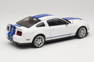 Ford Shelby Cobra GT500 Concept Biały z Niebieskim Pasem AUTOart 1:18 73052 Metal — zdjęcie 3 z 8