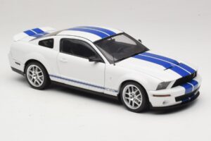 Ford Shelby Cobra GT500 Concept Biały z Niebieskim Pasem AUTOart 1:18 73052 Metal — zdjęcie 6 z 8