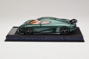 Koenigsegg Regera Zielony Tonowany Karbon FrontiArt 1:18 AS010-110 Żywica — zdjęcie 3 z 7